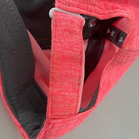 Youth Under Armour Cap/Hat - Velcro Adjustable - Picture 4 of 8